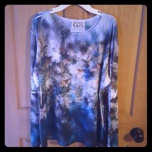 Keren Hart Long Sleeve Pullover